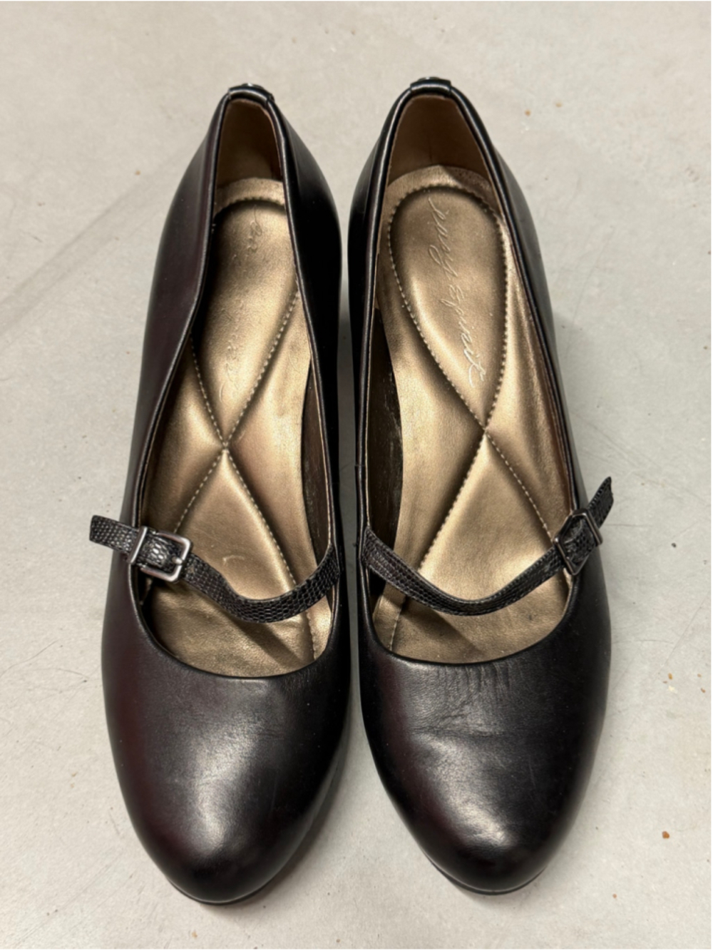 Easy Spirit Black Gold Mary Jane Heels Size 7W